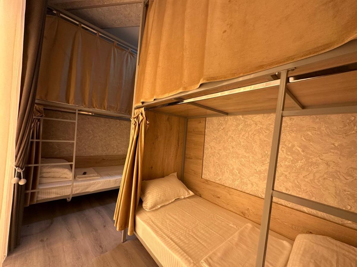Byond Hotel & Hostel Tasken Kültér fotó